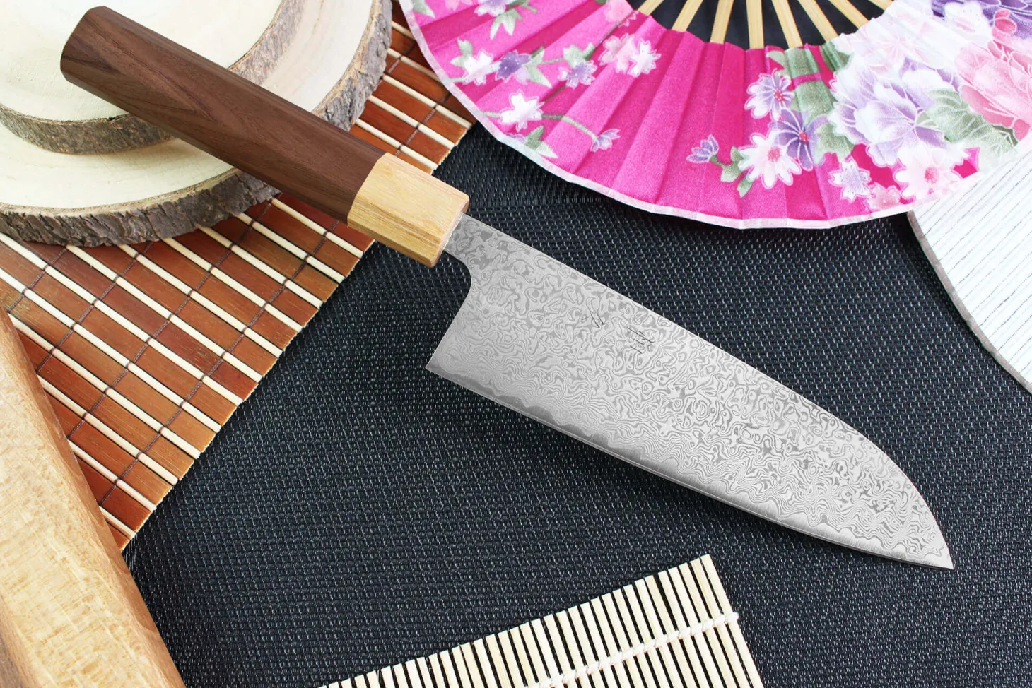 Couteau santoku japonais Tsunehisa SLD Damas bois de rose 16,5cm