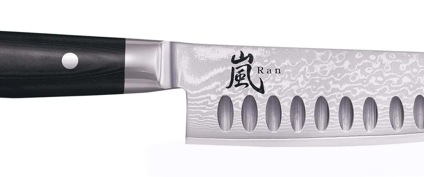 Couteau santoku japonais Yaxell RAN alvéolé 16.5cm damas 69 couches