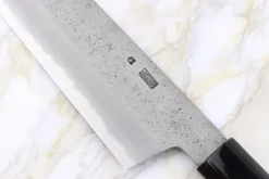 Couteau santoku kiritsuke 18cm japonais artisanal Sakai Kikumori Kikuzuki Rin