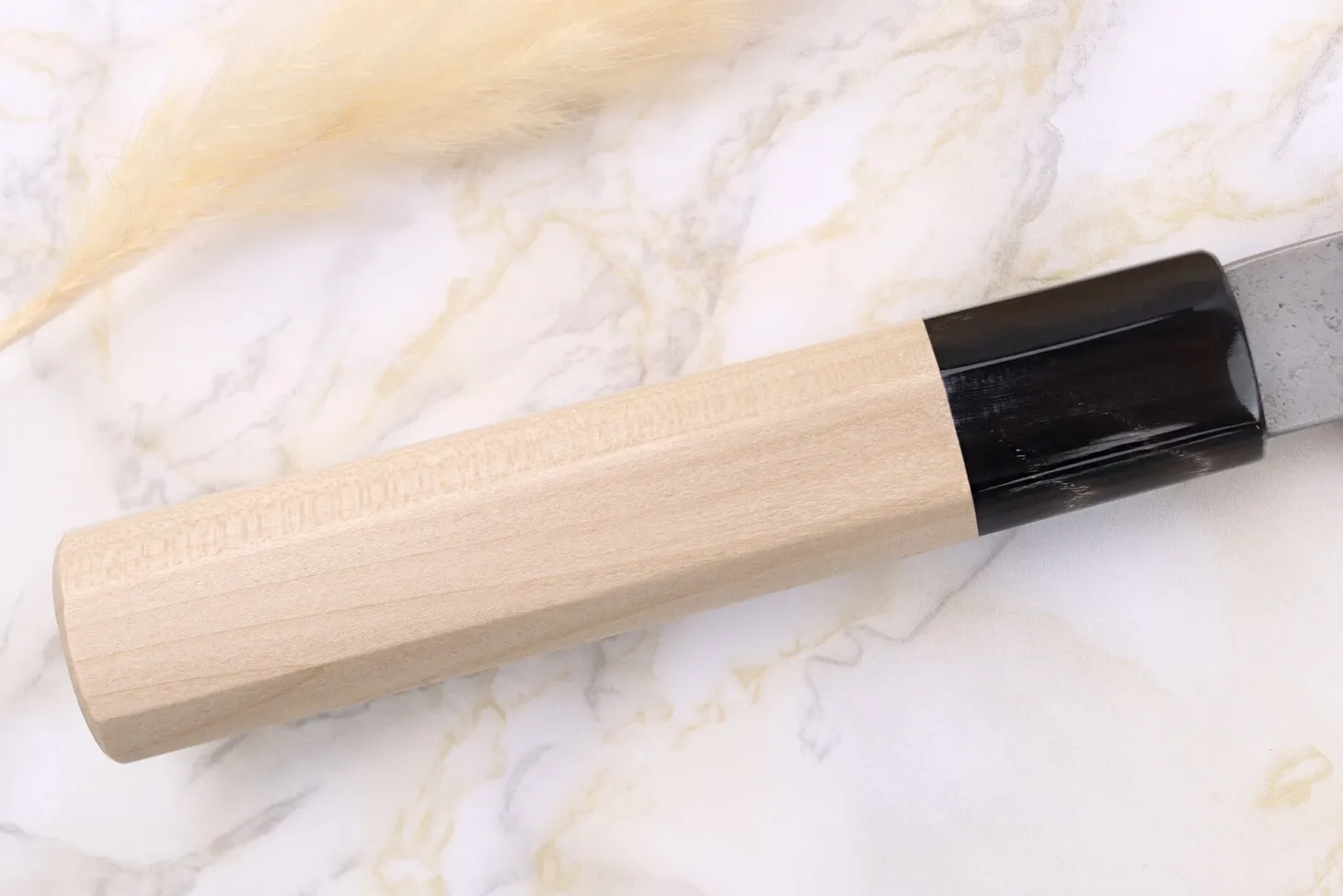 Couteau santoku kiritsuke 18cm japonais artisanal Sakai Kikumori Kikuzuki Rin