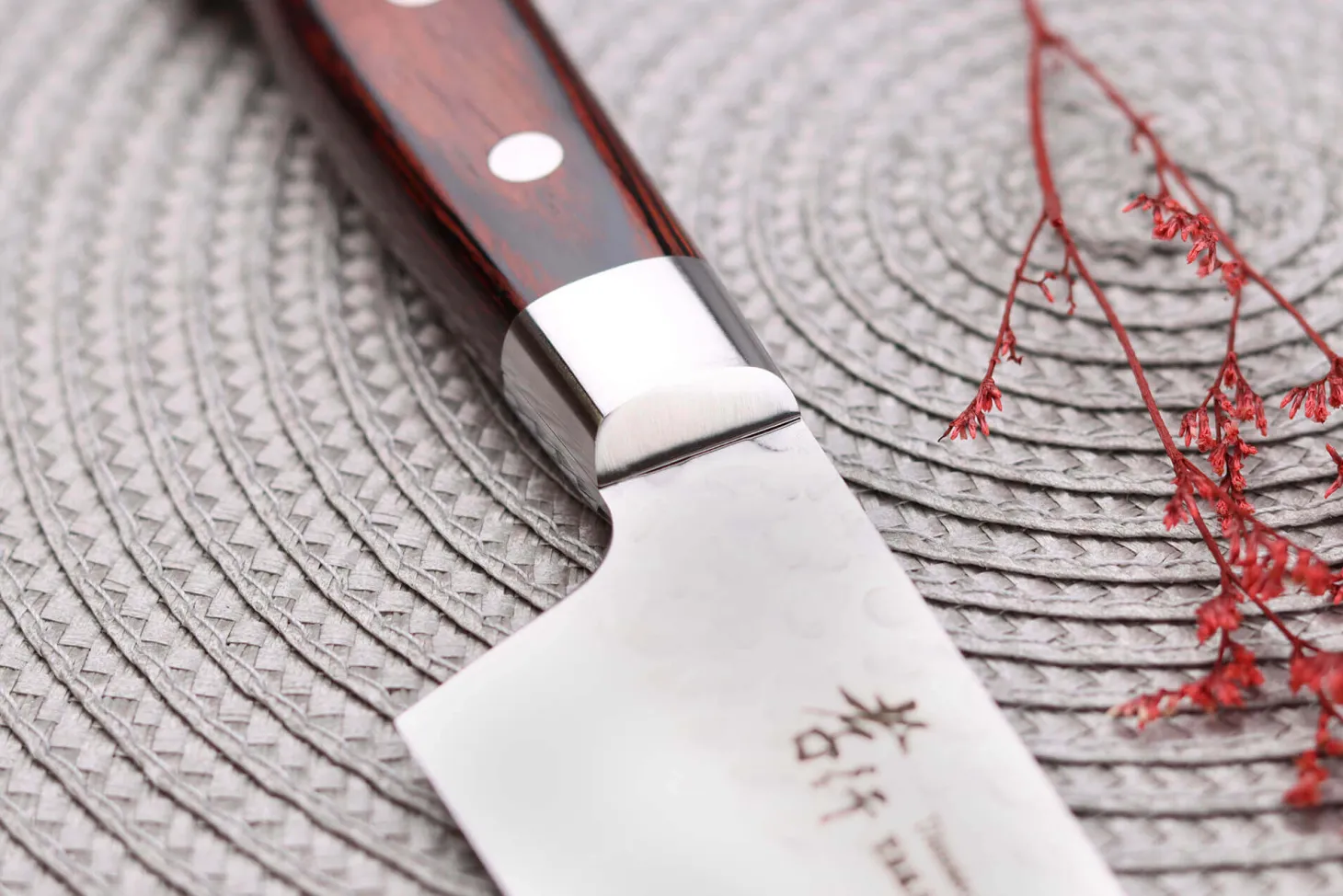 Couteau santoku kiritsuke japonais 16cm Sakai Takayuki Damascus Western 33 couches