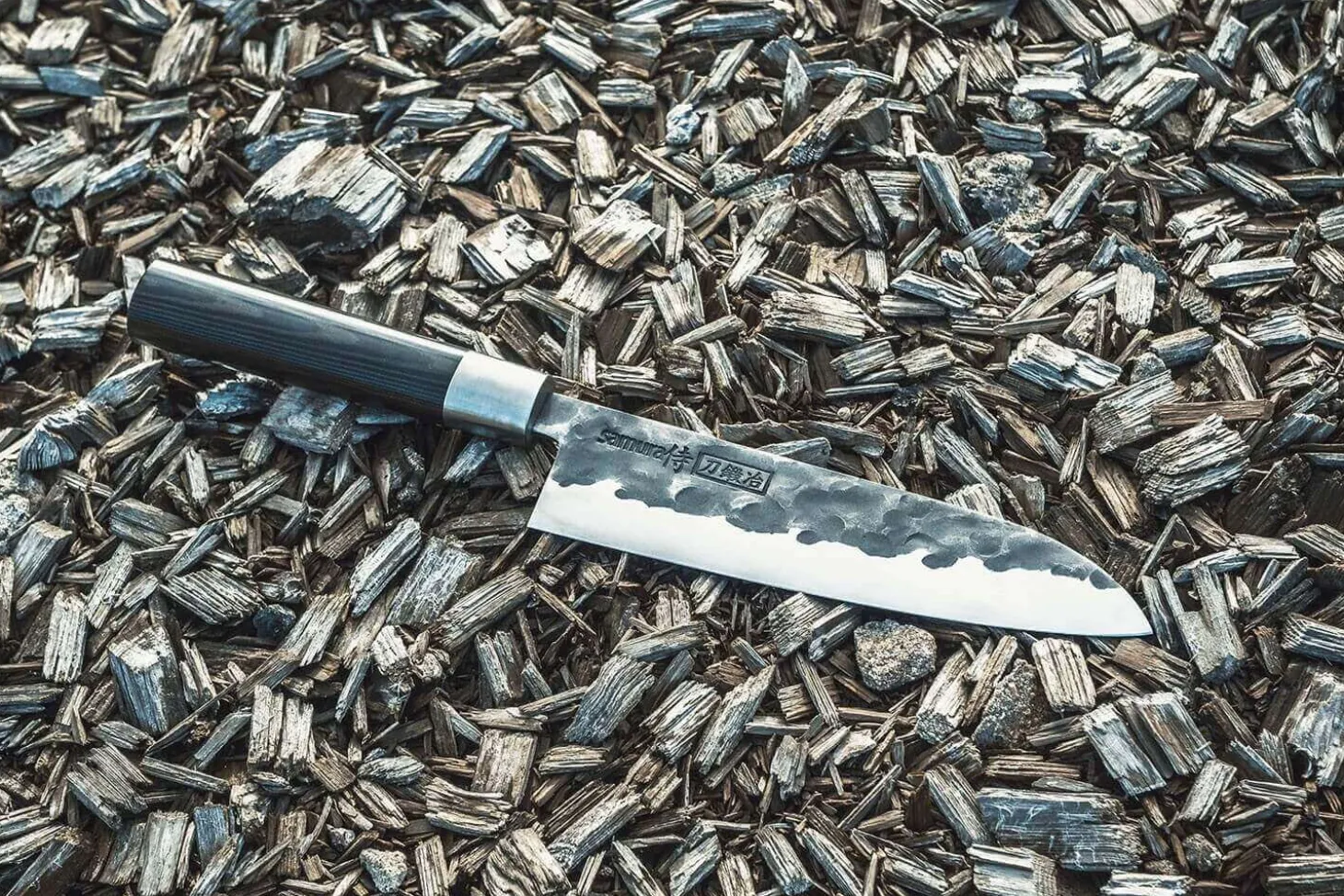 Couteau santoku Samura Blacksmith martelé 18cm