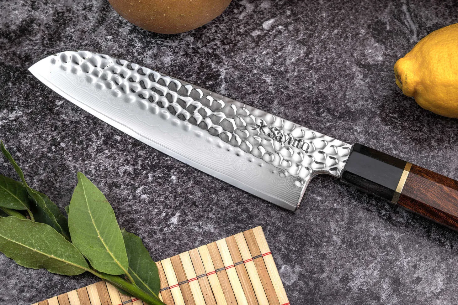 Couteau santoku Sayuto Desert Damas martelé 18cm