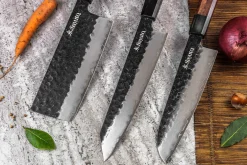 Couteau santoku Sayuto Séquoia San Mai martelé 18cm