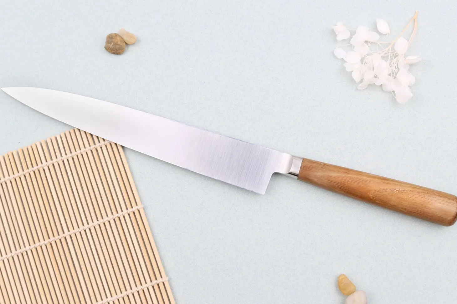 Couteau à sashimi japonais forgé Tadafusa Hocho Kobo lame SLD 3 couches 21cm manche en noyer