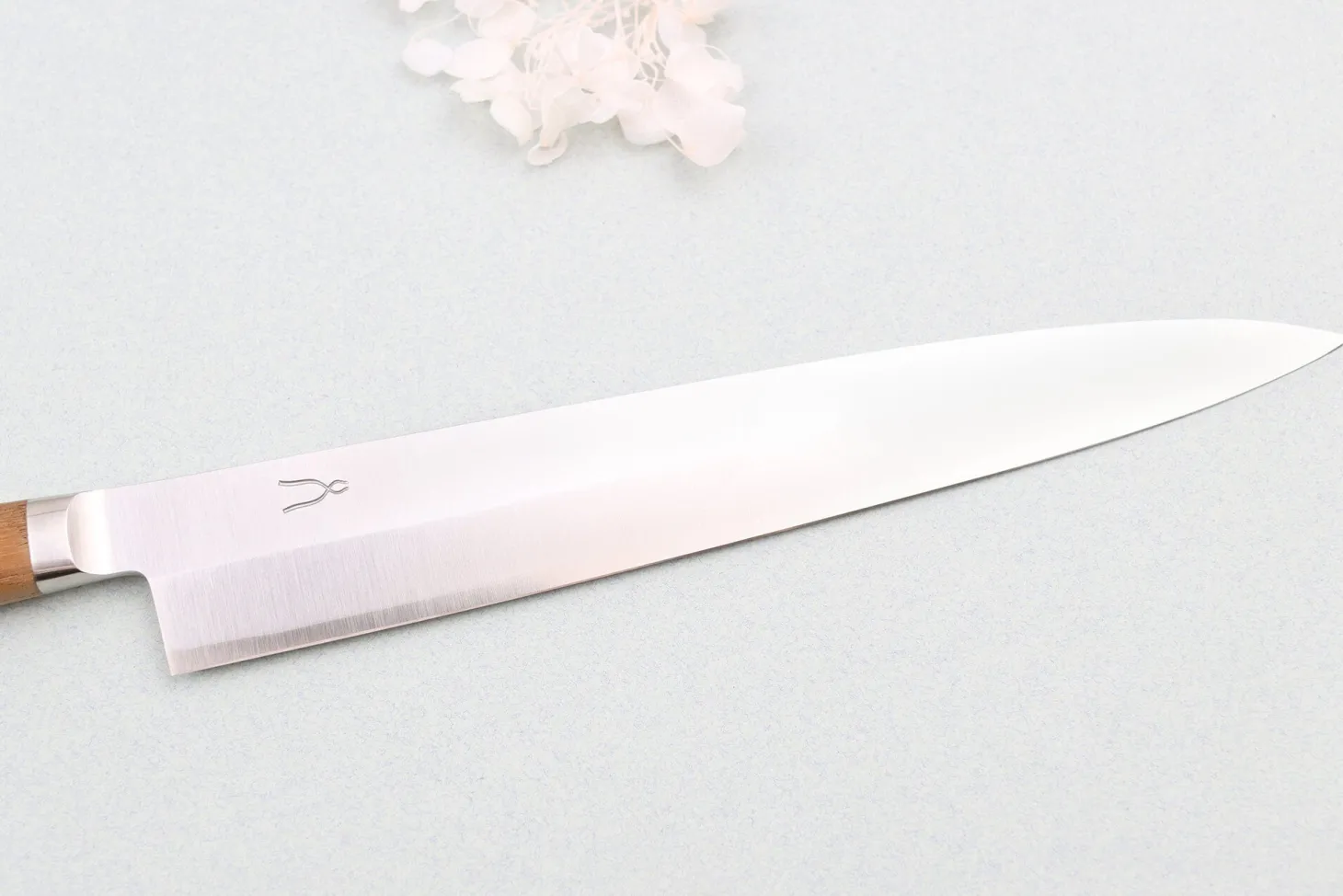 Couteau à sashimi japonais forgé Tadafusa Hocho Kobo lame SLD 3 couches 21cm manche en noyer
