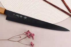 Couteau sujihiki 24cm japonais Sakai Takayuki Kurokage VG10 manche en chêne brûlé