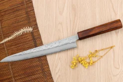 Couteau sujihiki japonais artisanal Wusaki Yoshi G3 chêne 24cm