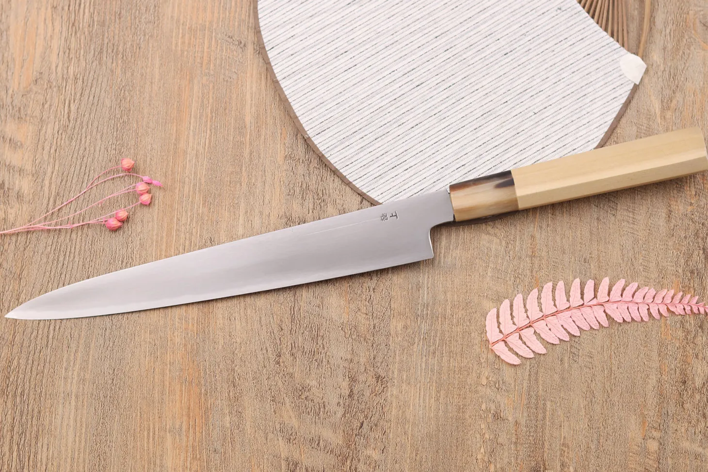 Couteau sujihiki japonais artisanal Kasahara Shigehiro forgé par Yoshikazu Ikeda 24cm