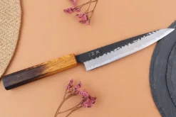 Couteau universel 15cm japonais artisanal Yuzo Black AS chêne brûlé