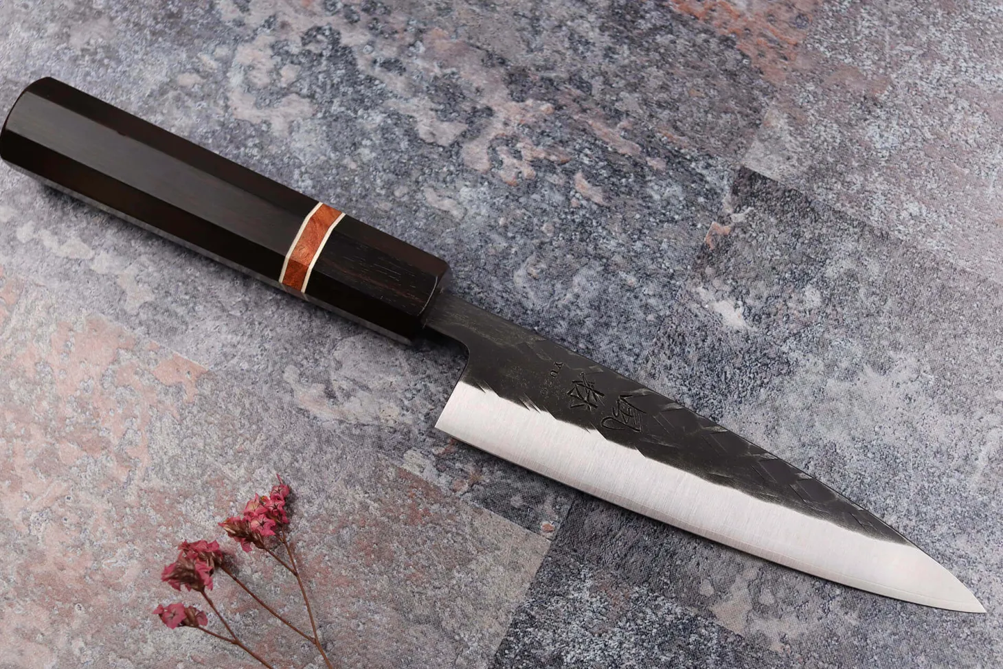 Couteau universel 13,5cm japonais artisanal Yuzo Black SLD ébène et cognassier