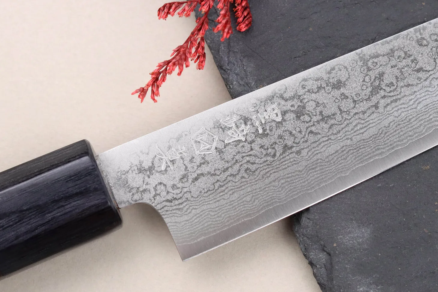 Couteau universel 13,5cm japonais artisanal Makoto Kurosaki VG7 Damas