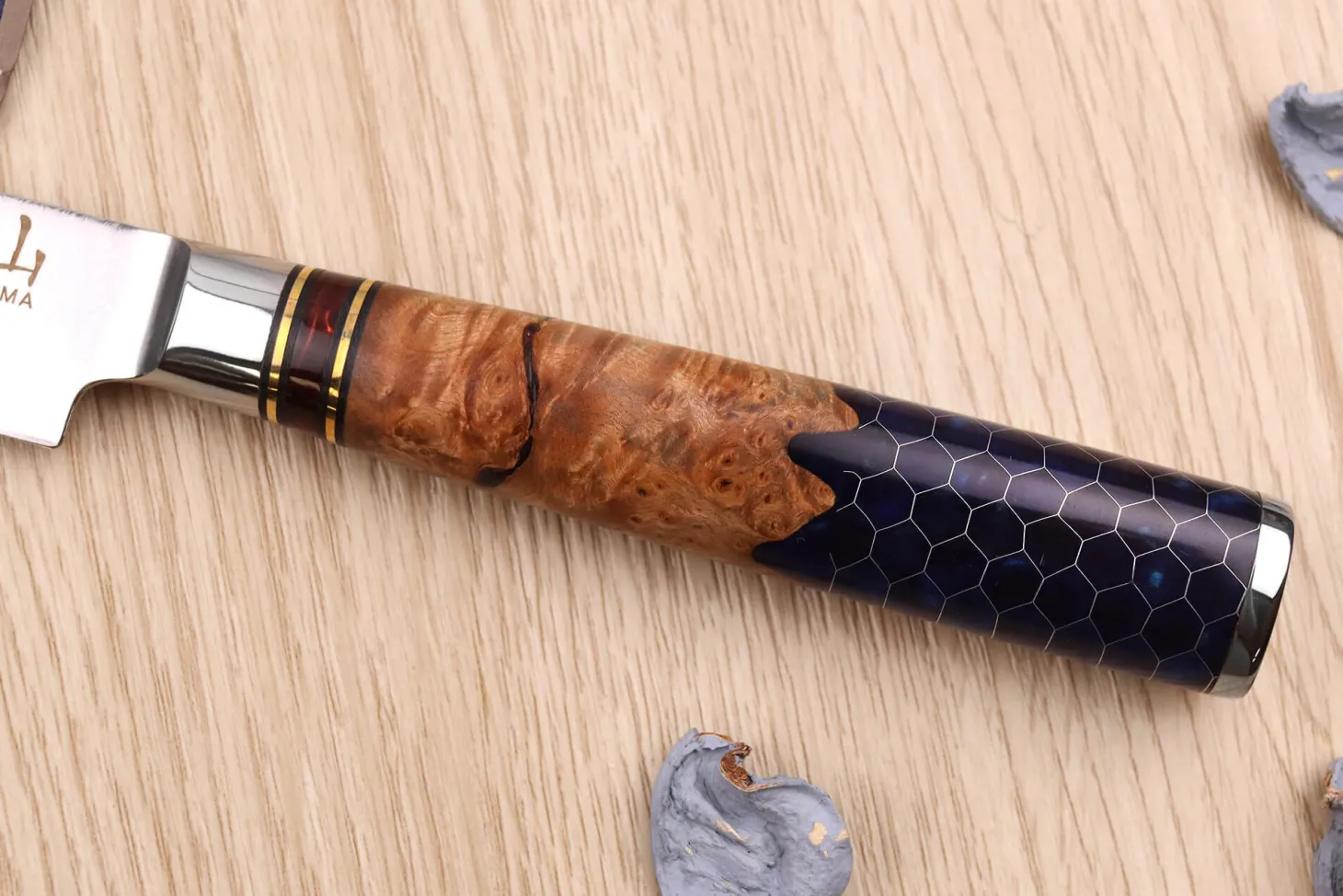 Couteau universel 13cm Kutoyama damas nid d'abeille