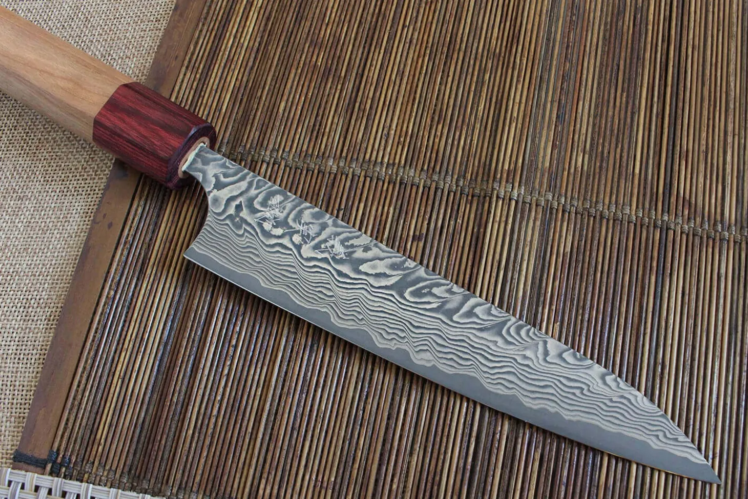 Couteau universel japonais artisanal Yoshimi Kato 15cm SG2 Damascus cerisier