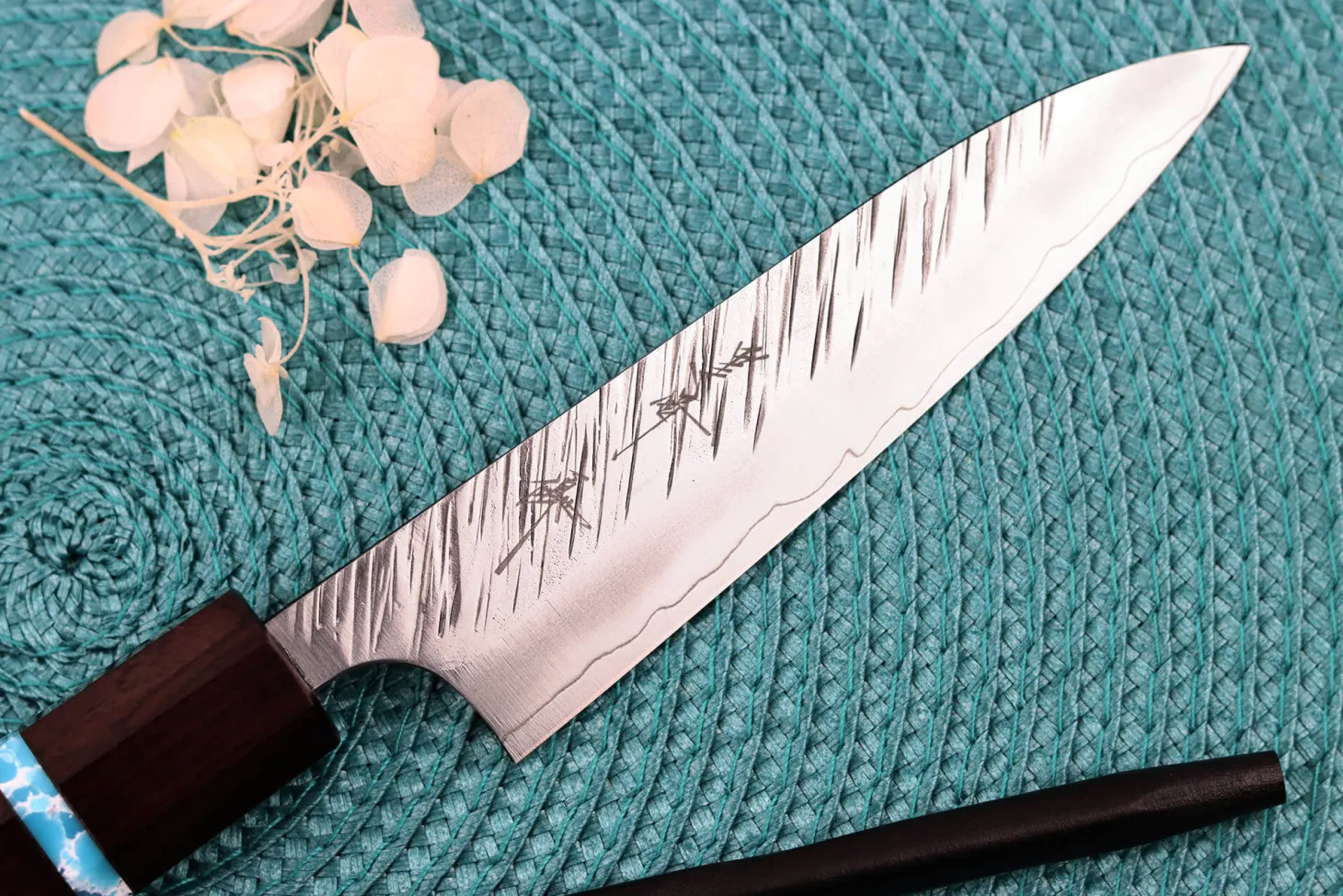 Couteau universel japonais artisanal Yu Kurosaki Fujin 12cm SG2 turquoise