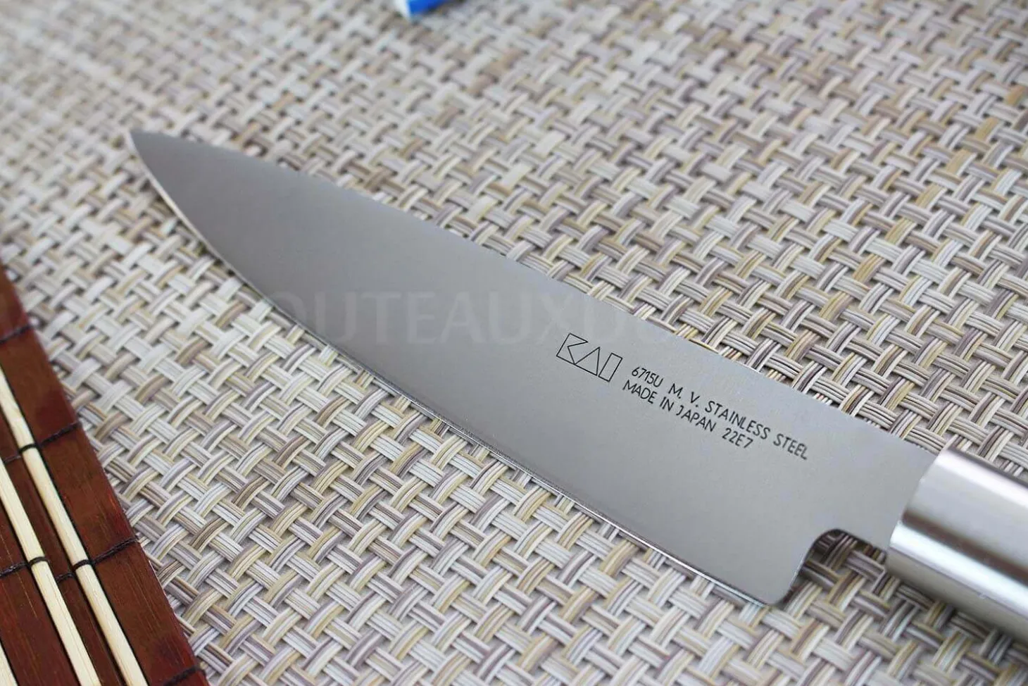 Couteau universel japonais KAI Wasabi Black lame 15cm