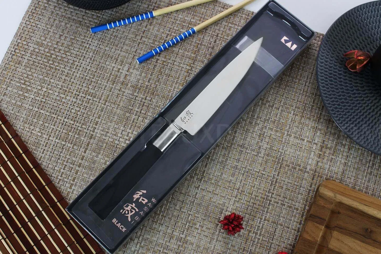 Couteau universel japonais KAI Wasabi Black lame 15cm