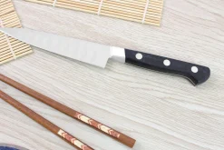 Couteau universel japonais Misono UX10 alvéolé 12cm