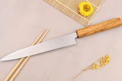 Couteau yanagiba 21cm artisanal japonais Tsunehisa AUS-8 manche en chêne
