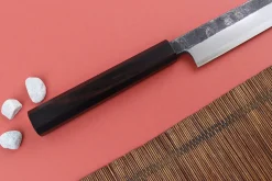 Couteau yanagiba 26cm japonais artisanal Hatsukokoro Shirasagi manche en ébène