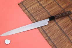 Couteau yanagiba 30cm japonais artisanal Hatsukokoro Shirasagi manche en wengé