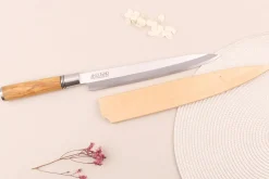 Couteau yanagiba 24cm Wusaki Olive 7Cr manche en olivier + saya