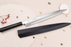 Couteau yanagiba japonais artisanal 33cm Sakai Takayuki Byakko manche en ébène + étui