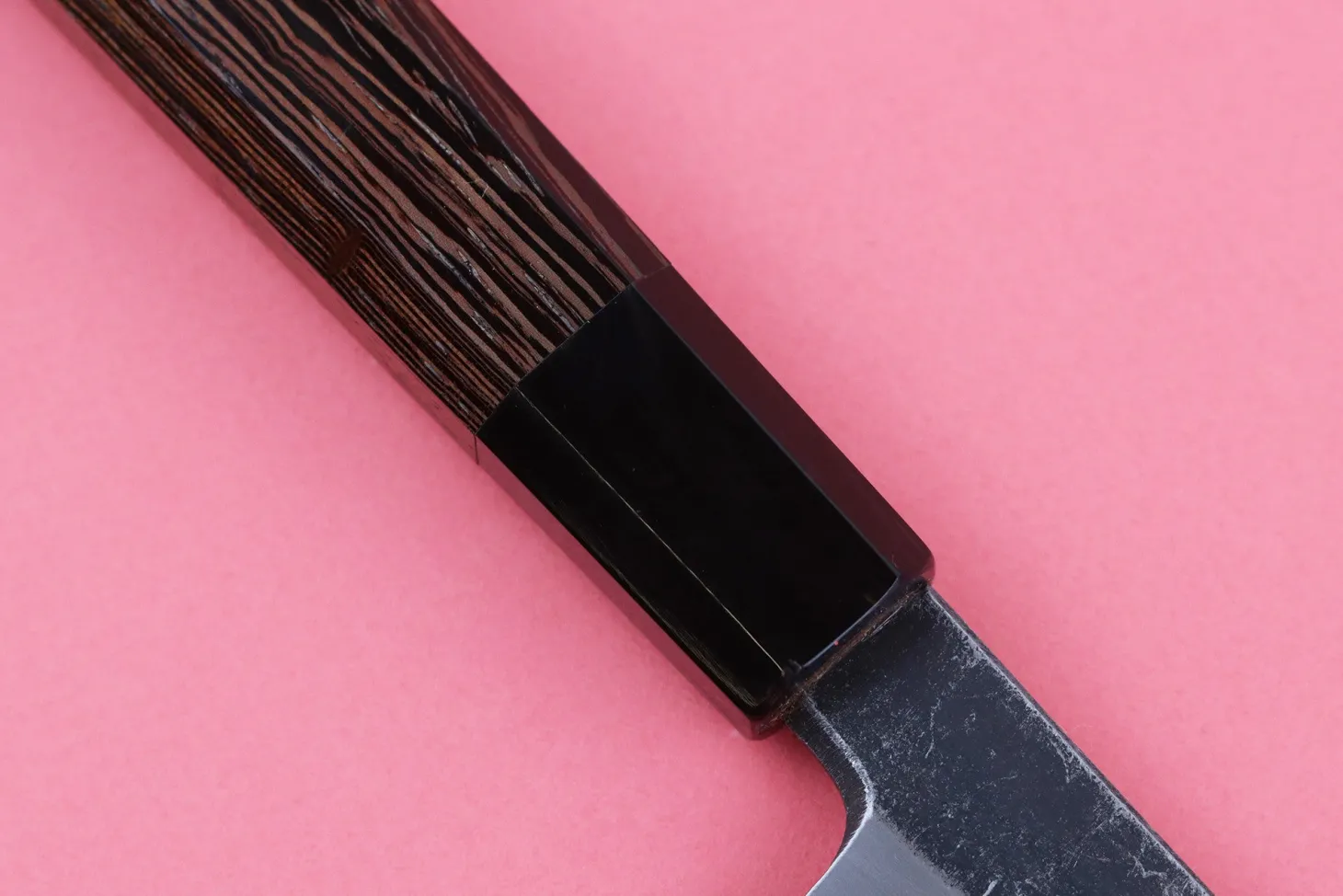 Couteau yanagiba kiritsuke 27cm japonais artisanal Hatsukokoro Shirasagi manche en wengé