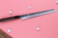 Couteau yanagiba kiritsuke 27cm japonais artisanal Hatsukokoro Shirasagi manche en wengé