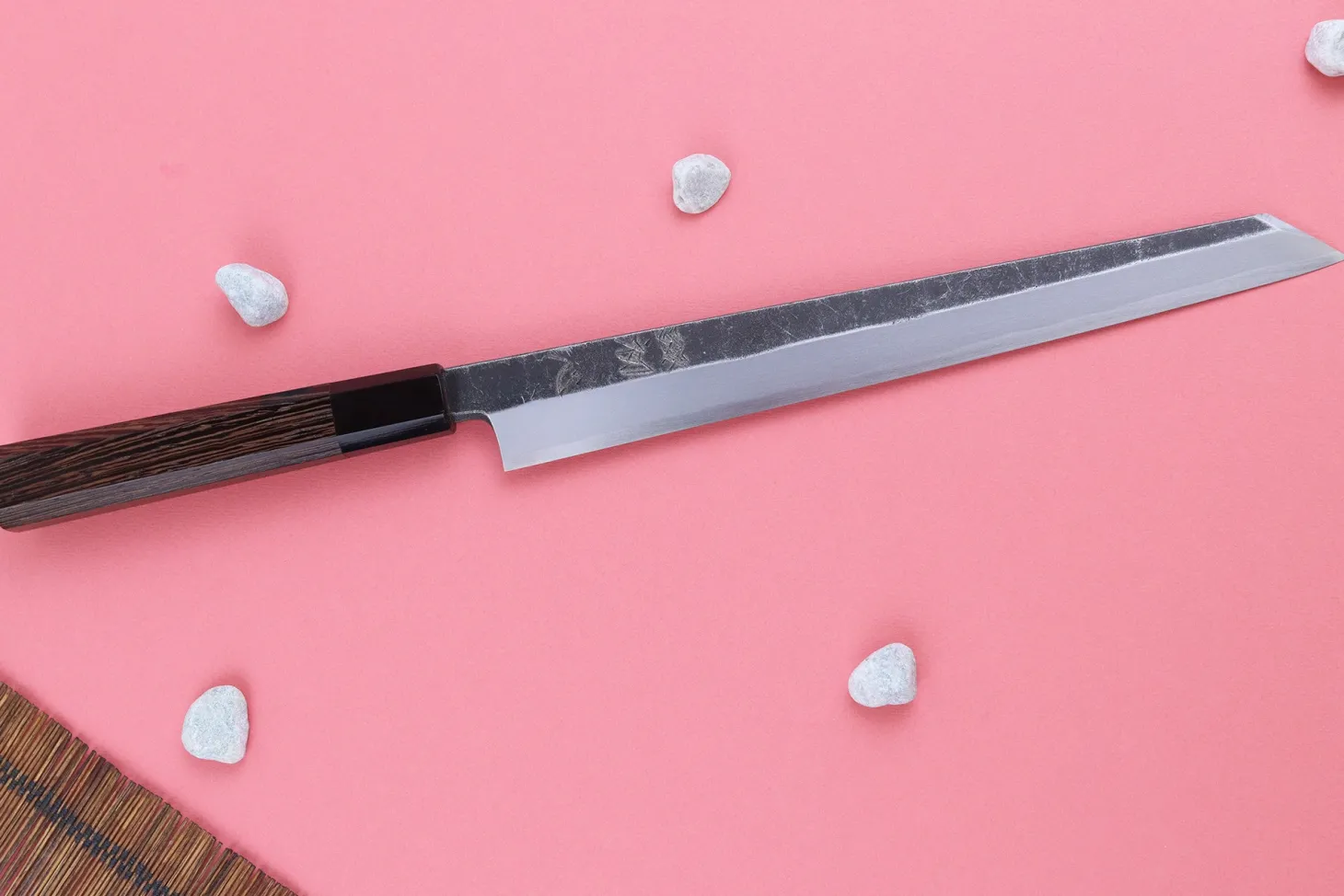 Couteau yanagiba kiritsuke 27cm japonais artisanal Hatsukokoro Shirasagi manche en wengé