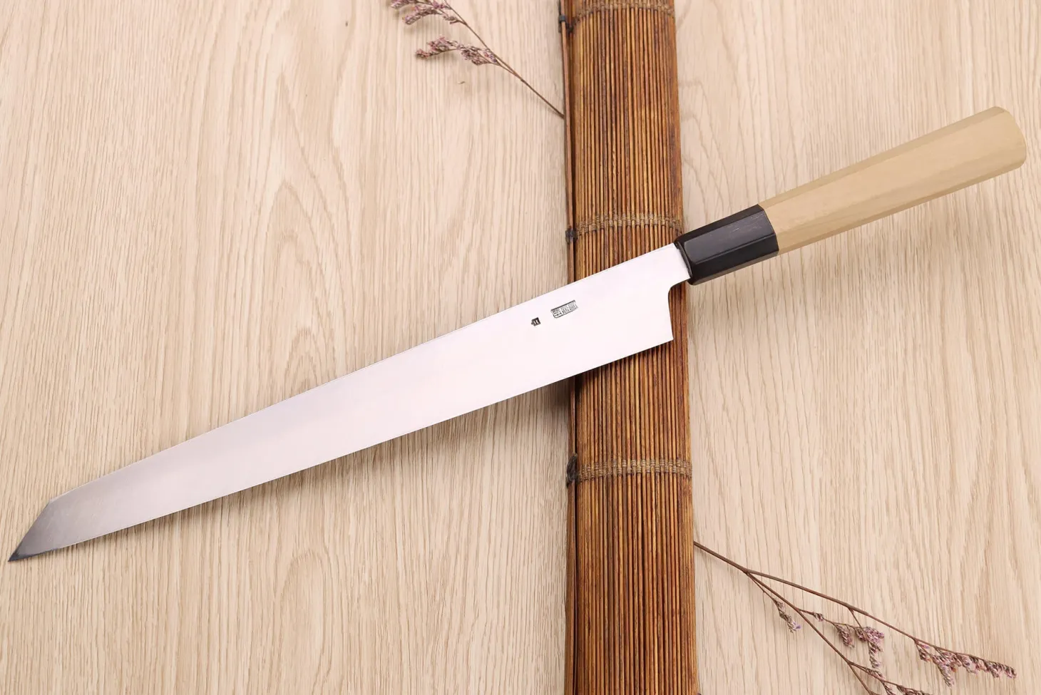 Couteau yanagiba kiritsuke 27cm japonais artisanal Sakai Kikumori Kikuzuki Kuro