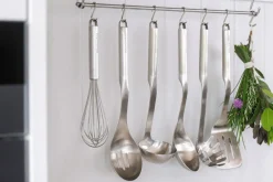 Cuillère ajourée Kitchen Aid en acier inoxydable