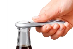 Décapsuleur ouvre-bouteille Oxo en zinc