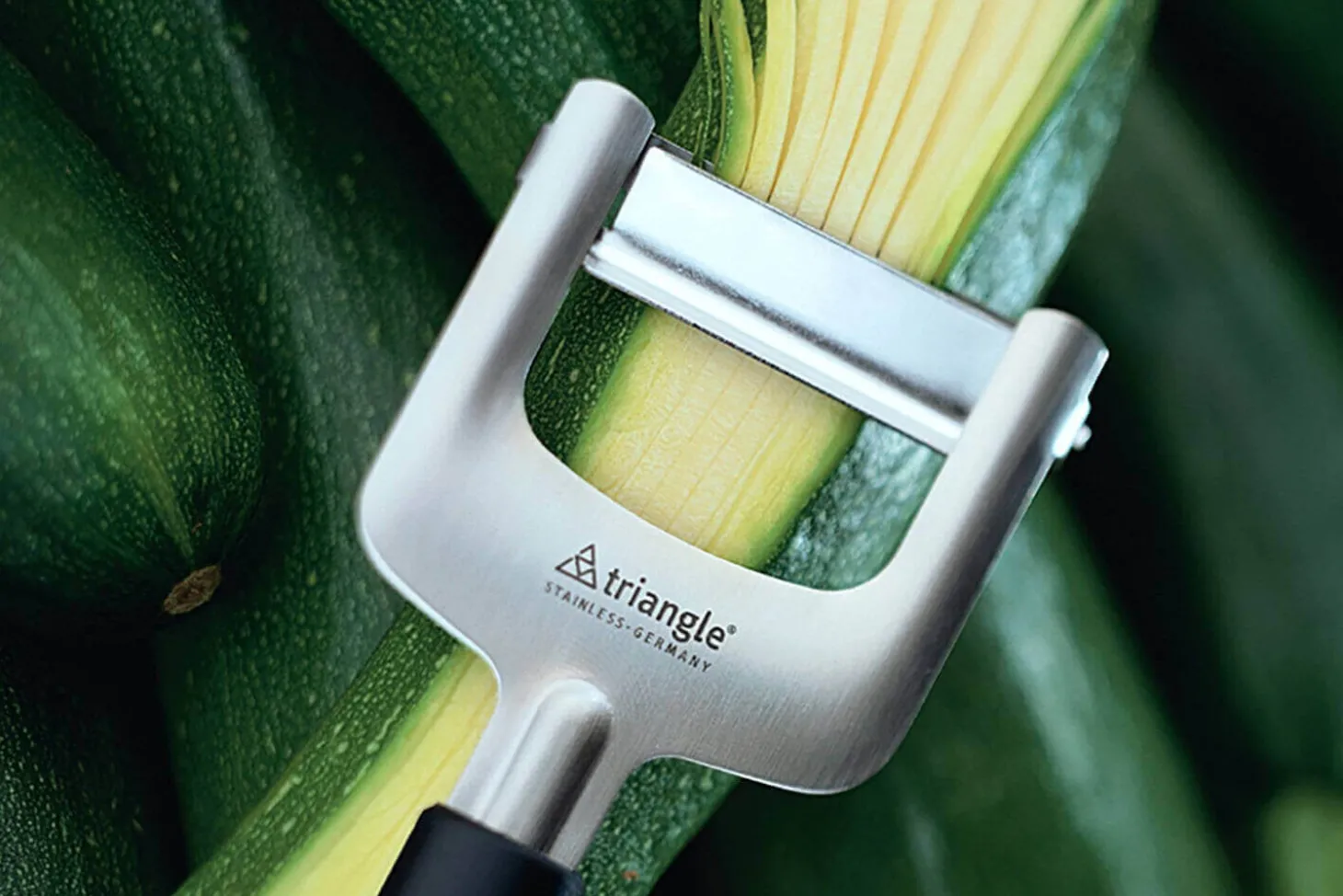 Eplucheur à julienne Triangle acier inox manche en green grip