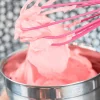Fouet de cuisine Rösle Pink Charity en silicone rose 27cm