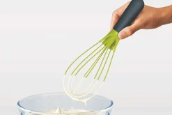 Fouet 2-en-1 Joseph Joseph Twist en silicone vert