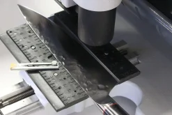 Gravure diamant personnalisée sur lame