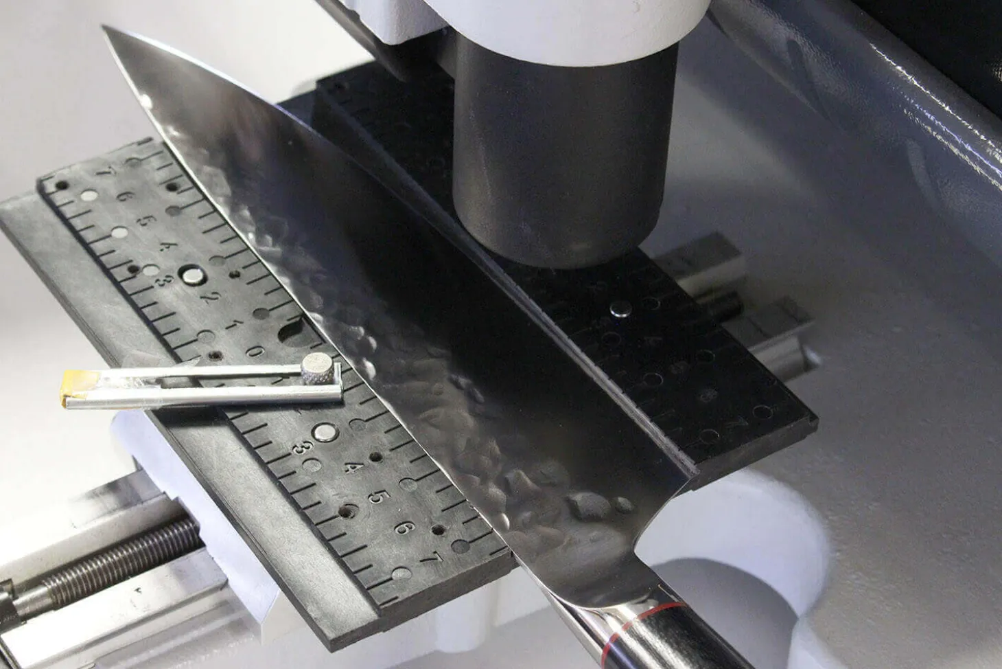 Gravure diamant personnalisée sur lame
