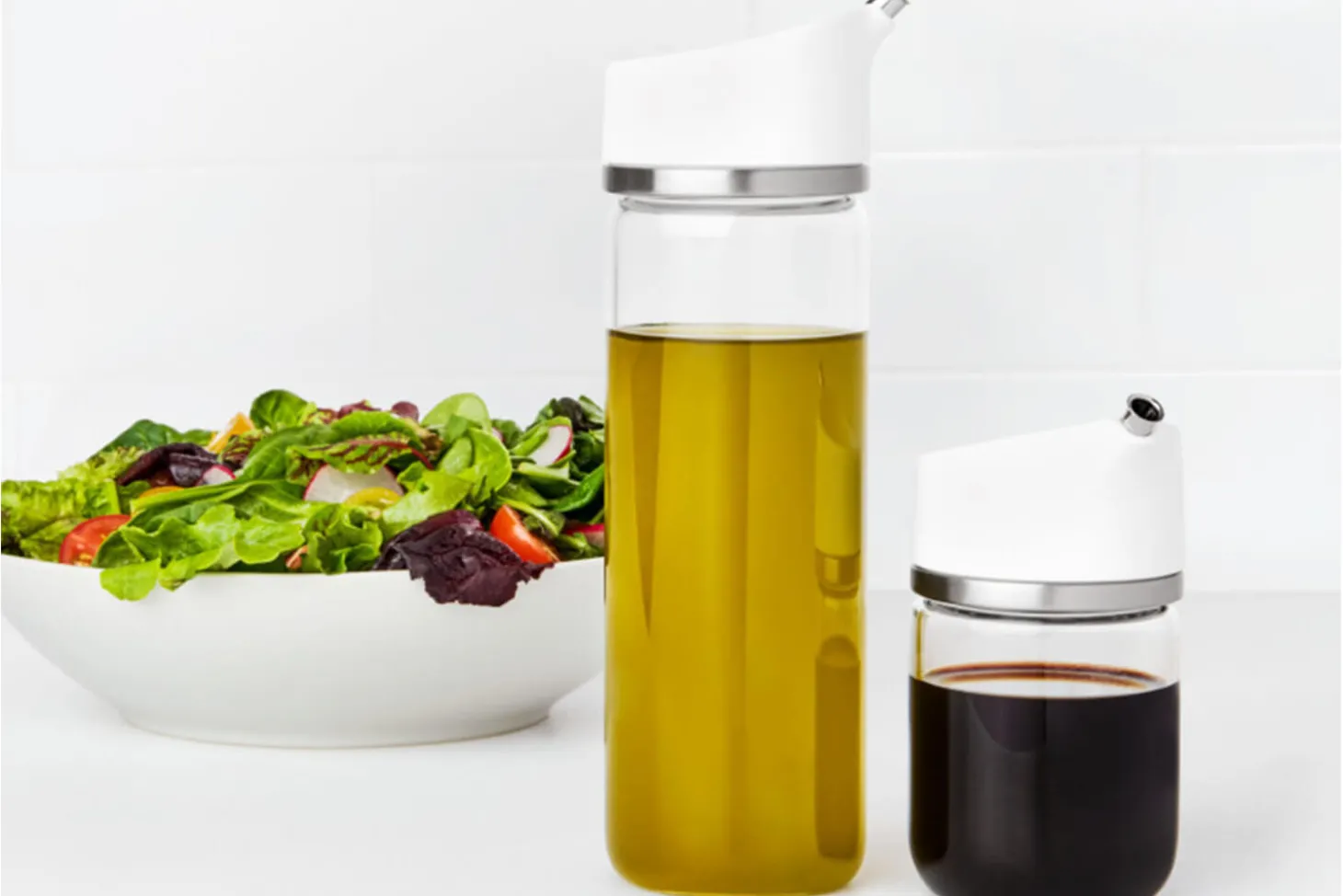 Huilier / vinaigrier OXO en verre avec bec verseur anti goutte