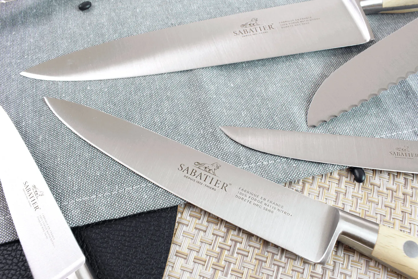 Mallette cuisine Sabatier Brocéliande 7 couteaux fabrication française + 1 fusil