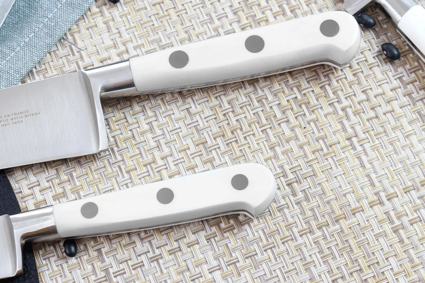 Mallette cuisine Sabatier Toque Blanche 5 couteaux fabrication française + 1 fusil