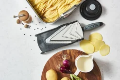 Mandoline De Buyer Kobra noire avec poussoir