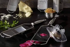 Mandoline Rösle Supercut en acier inoxydable 18/10 avec poussoir