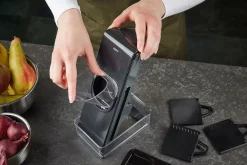 Mandoline verticale Gefu Stando avec récipient de collecte et couvercle