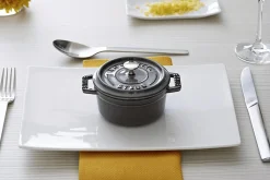 Mini cocotte Staub ronde en fonte émaillée gris graphite 10cm
