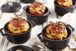 Mini cocotte Staub ronde en fonte émaillée noir mat 10cm