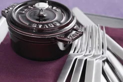 Mini cocotte Staub ronde en fonte émaillée grenadine 10cm