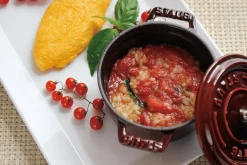 Mini cocotte Staub ronde en fonte émaillée grenadine 10cm