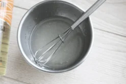 Mini fouet Waam Cosmetics en acier inox 17cm