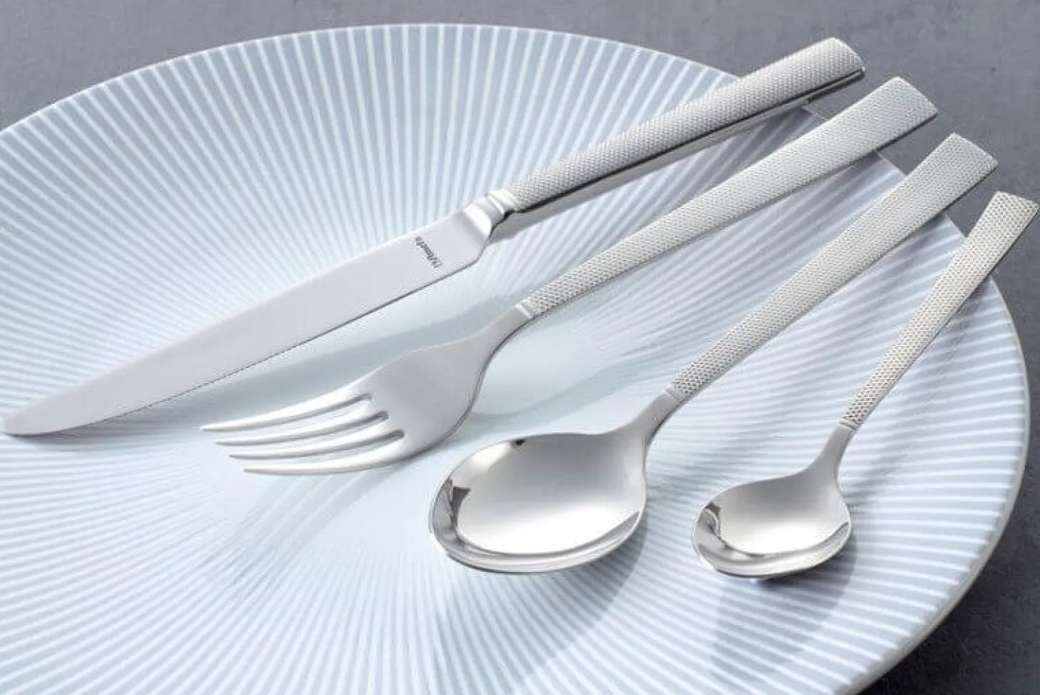 Ménagère 24 couverts de table Jewel Amefa Première inox 18/10